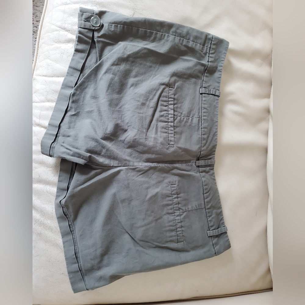 Shorts - Picture 2 of 5